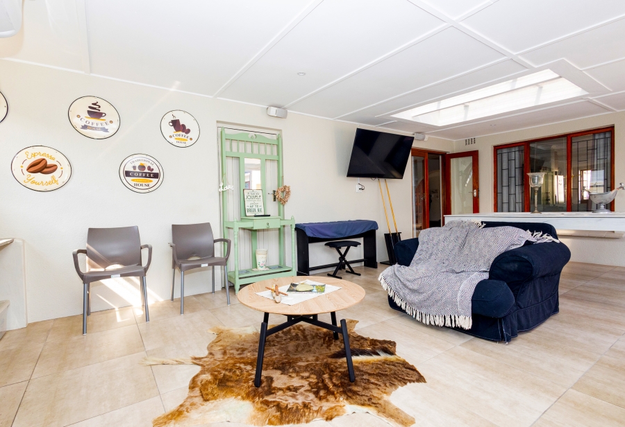 4 Bedroom Property for Sale in Stellenridge Western Cape